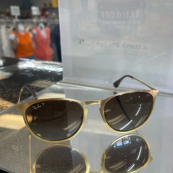 Ray-Ban Gold Frame Brown Gradient Lens Sunglasses - Picture 3 of 8